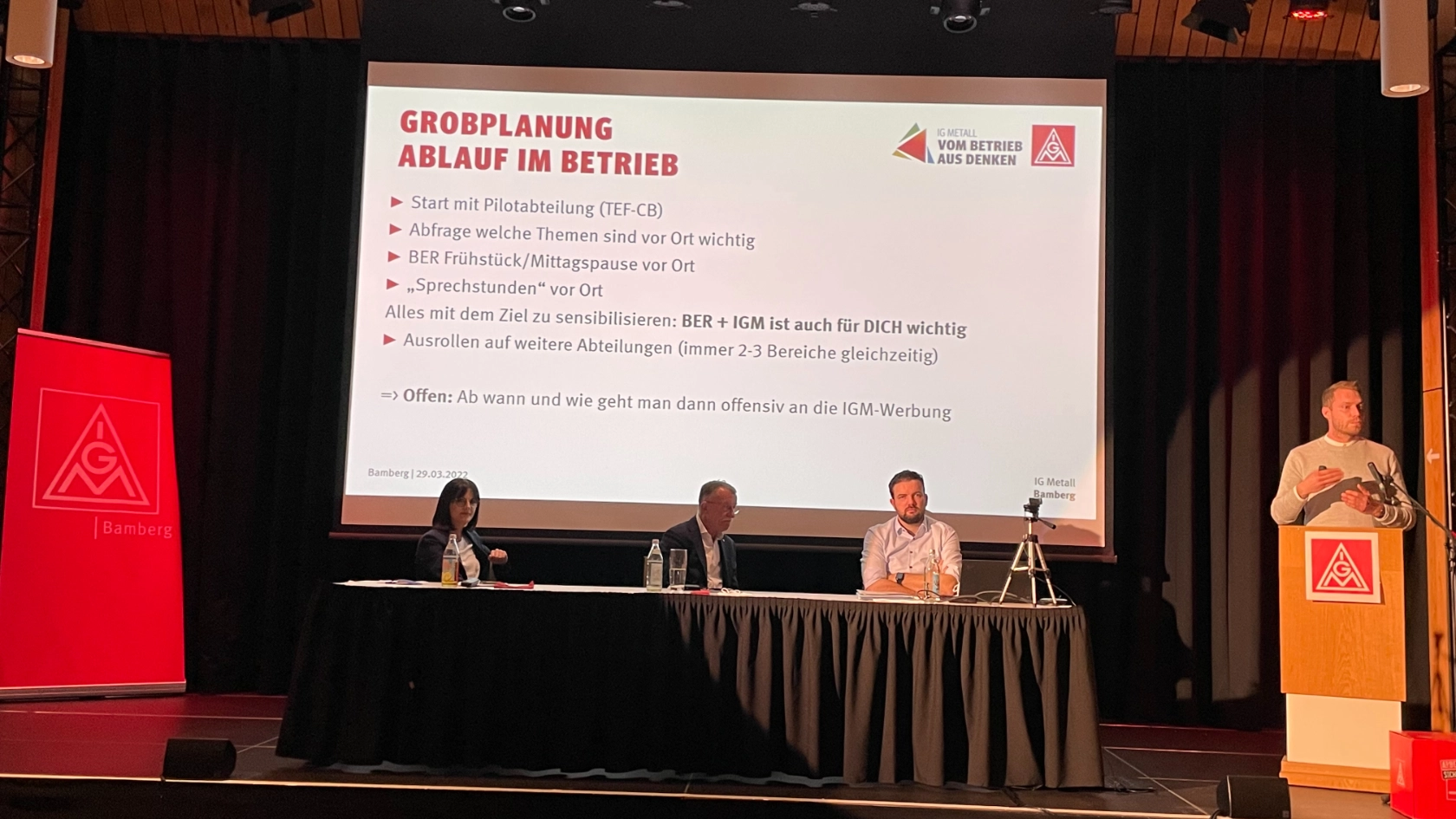 Michael Schulz (Bosch Bamberg) stellt das betriebliche Projekt aus der Reihe "IGM vom Betrieb aus denken" vor.