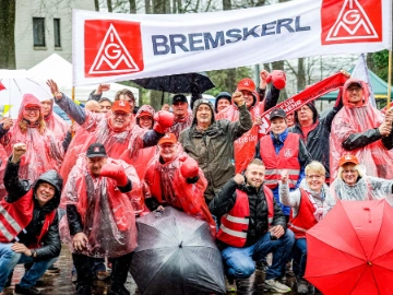 Mehr Geld und bessere Altersteilzeit in der Textilindustrie West