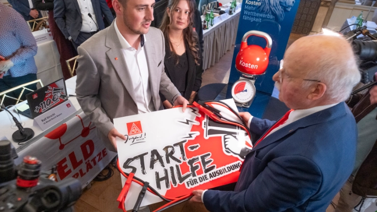 1. Tarifverhandlung Metall Elektro 2026 in München